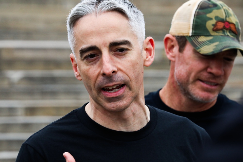 Soldiers run for fun in Philly during Army 250th Birthday