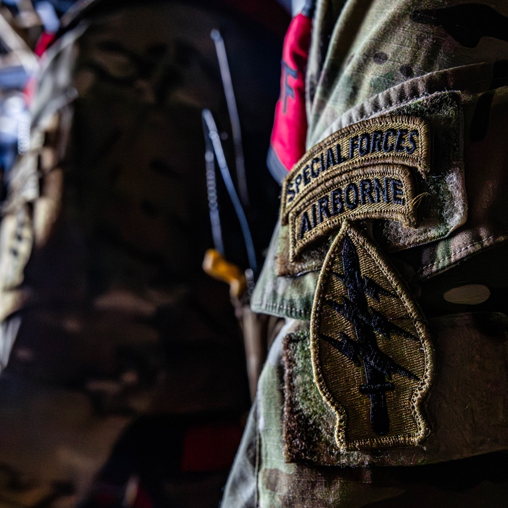 Army Heritage Week 2025 Osprey Jump