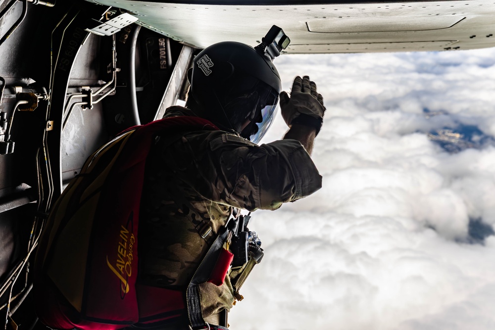 Army Heritage Week 2025 Osprey Jump