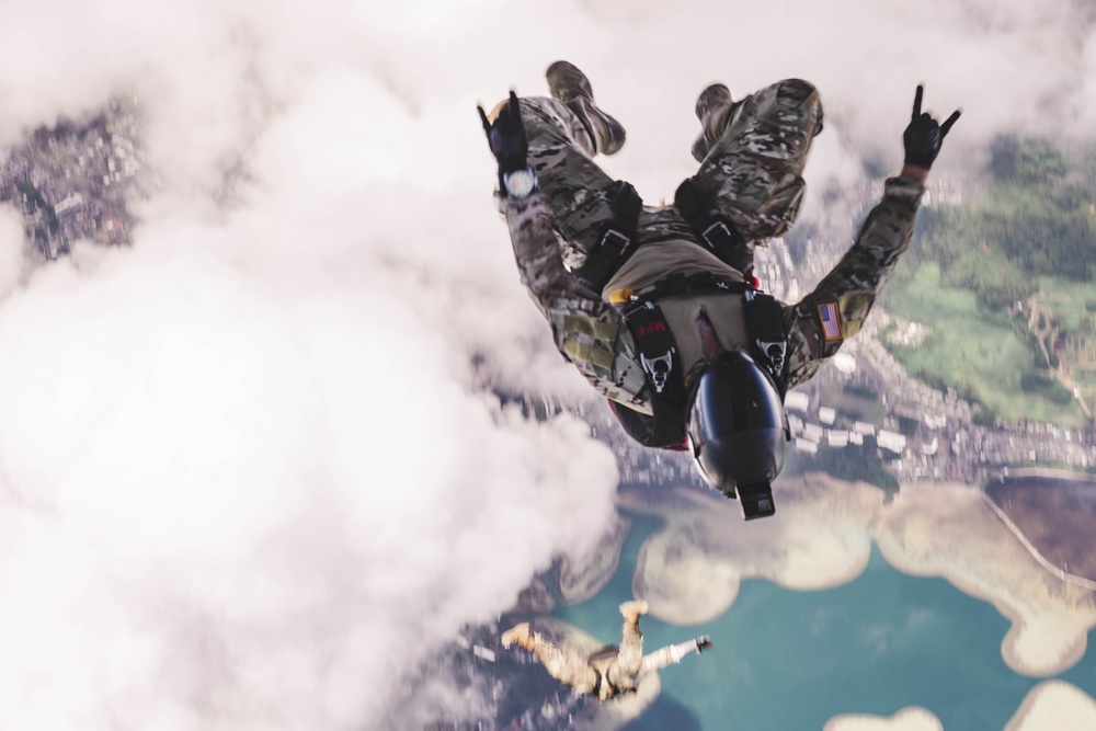 Army Heritage Week 2025 Osprey Jump