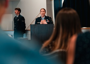 MCAS Iwakuni service members teach English at Midoro HoiKuen (Radio)