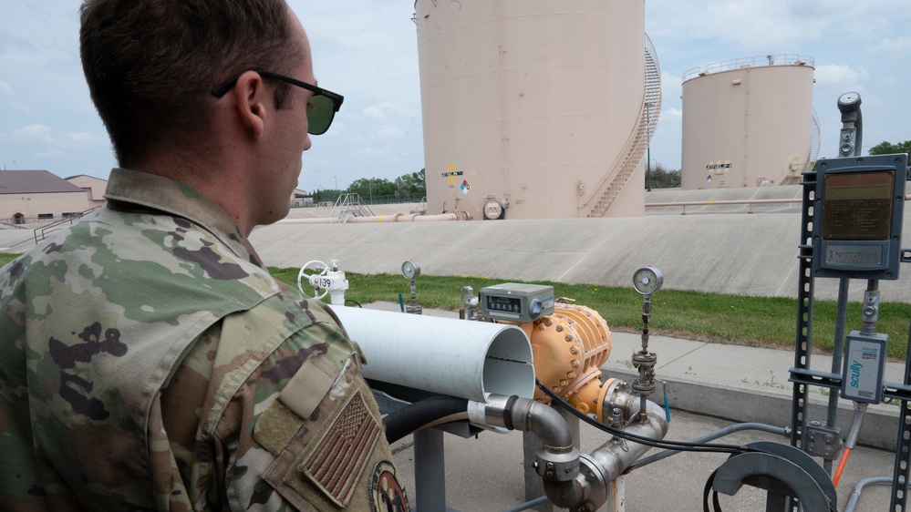 30-year old fuels hydrant system supports B-1 beddown, sustains Global Hawk operations