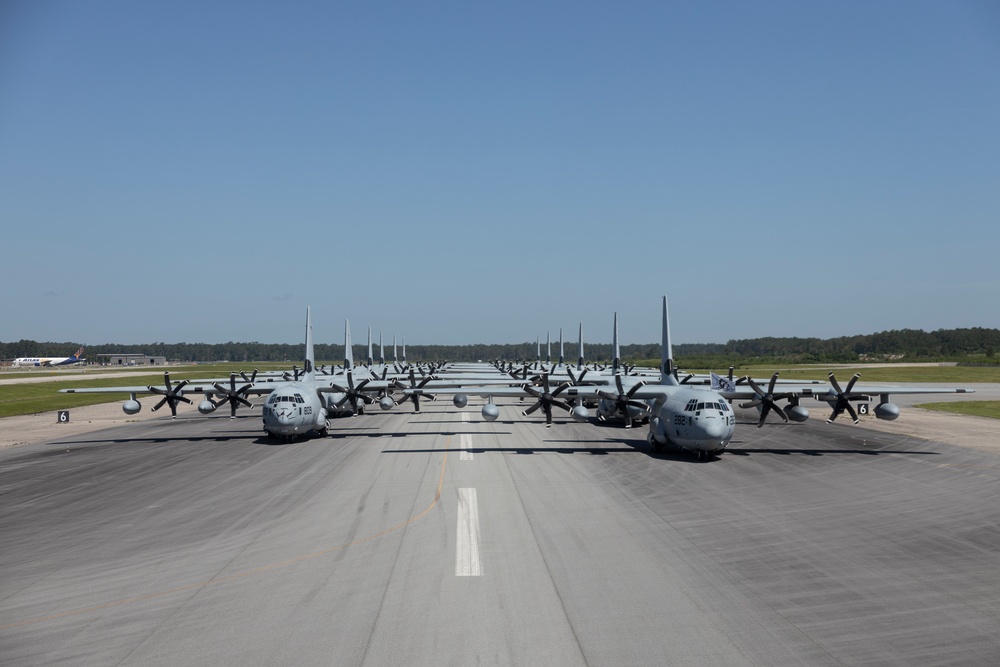 VMGR-252 conducts surge operations