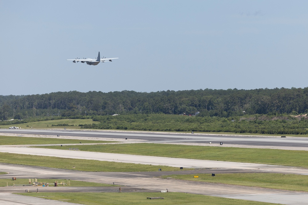 VMGR-252 conducts surge operations