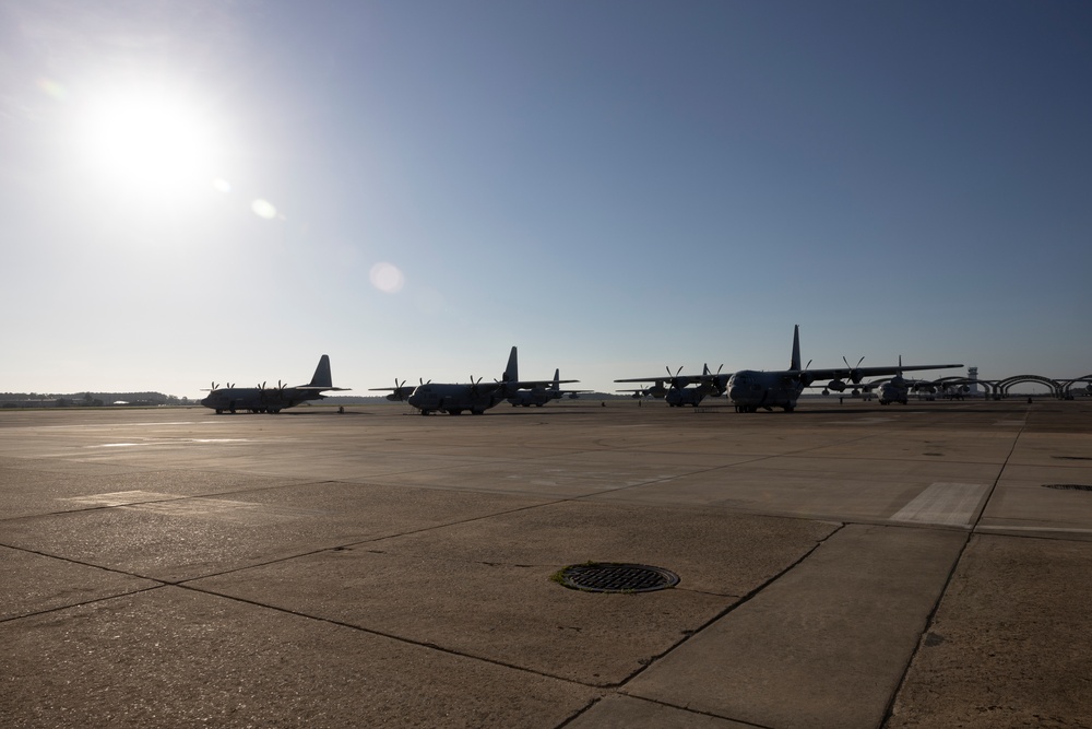 VMGR-252 conducts surge operations