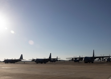 VMGR-252 conducts surge operations