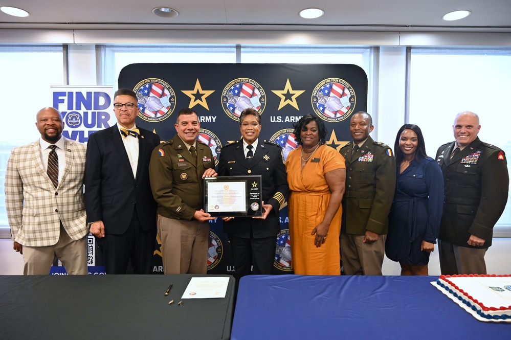 DC Army National Guard and Metropolitan Police Department (MPD) PaYS Signing Ceremony
