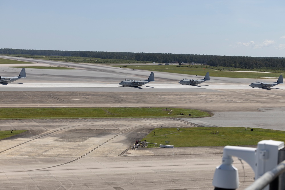 VMGR-252 conducts surge operations