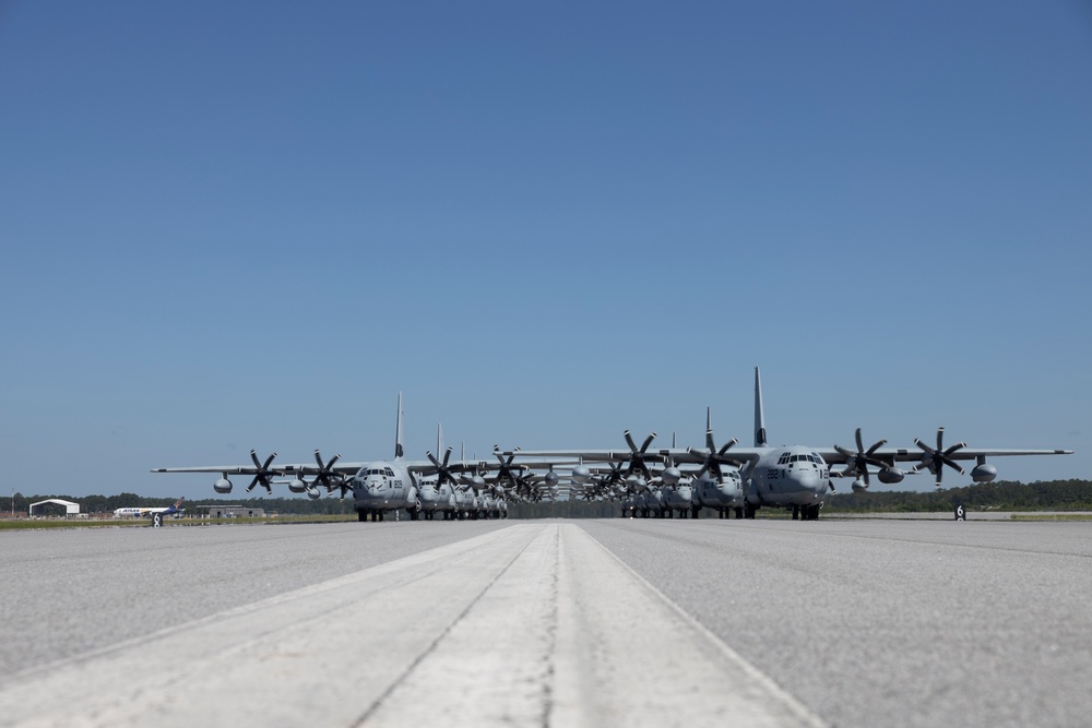 VMGR-252 conducts surge operations