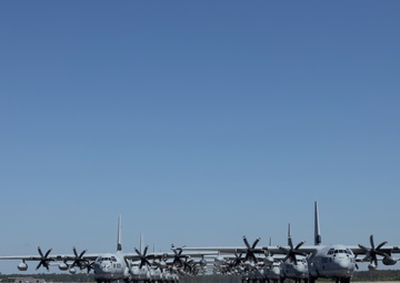 VMGR-252 conducts surge operations