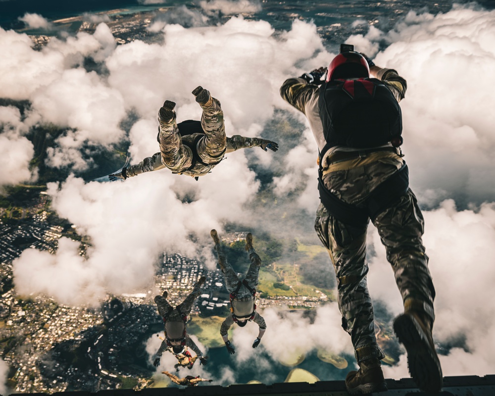 Army Heritage Week 2025 C-130 Jump