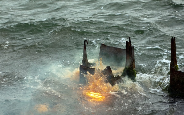 U.S. Navy Divers, Latvian Divers Remove Navigation Hazard During BALTOPS 25