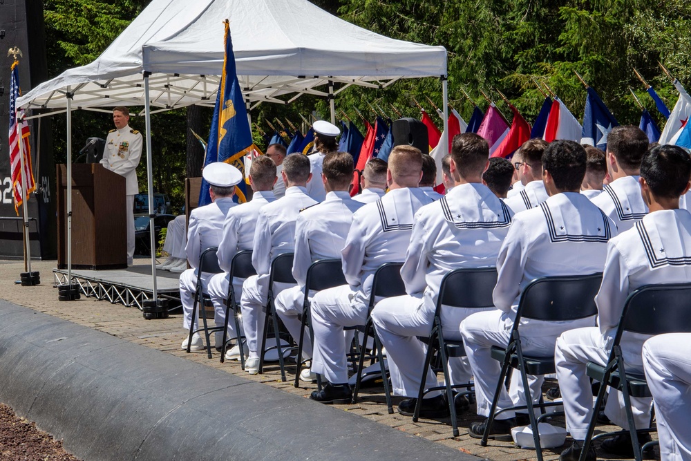 Cmdr. Nauta Assumes Command of USS Maine Blue Crew