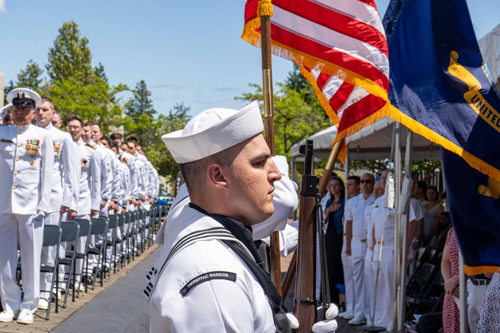 Cmdr. Nauta Assumes Command of USS Maine Blue Crew