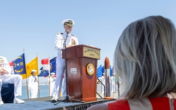 Abraham Lincoln conducts change of command ceremony
