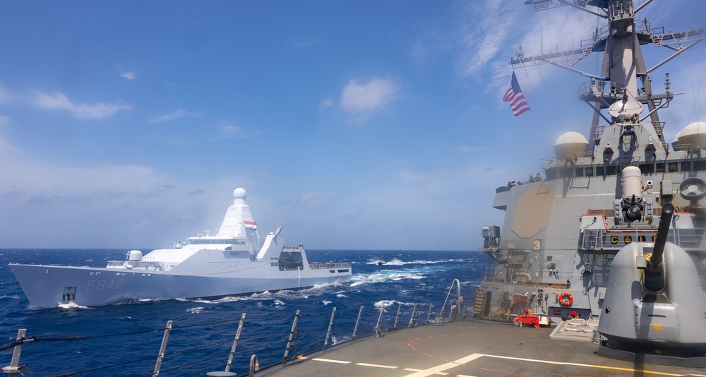 USS Cole, Dutch Navy, Conduct At-Sea Contraband Transfer, Train for Interoperability