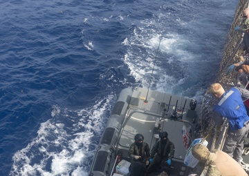 USS Cole, Dutch Navy, Conduct At-Sea Contraband Transfer, Train for Interoperability
