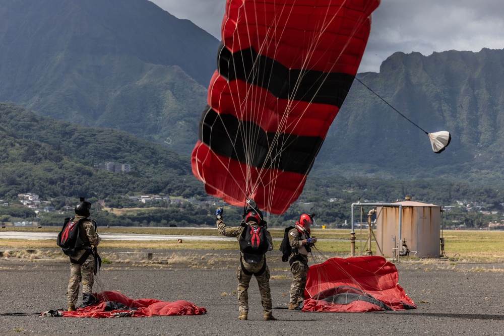 U.S. Army Soldiers Jump from an Osprey during a Recruitment Event in Hawaii