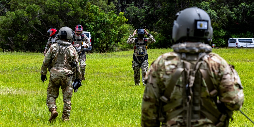 Army Heritage Week 2025 Blackhawk Paradrop