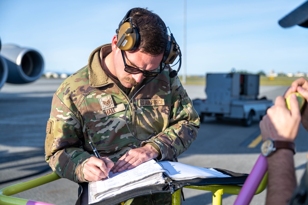RF-A 25-2 Familiarization Day In-Air Refueling