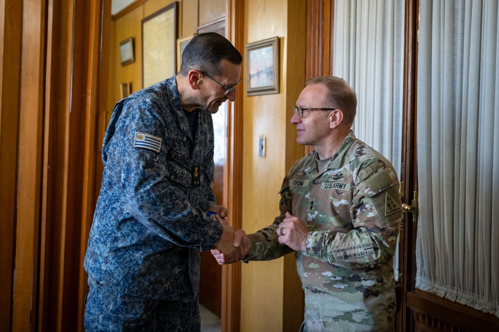 Connecticut Guard Meets with Uruguayan Navy Leaders
