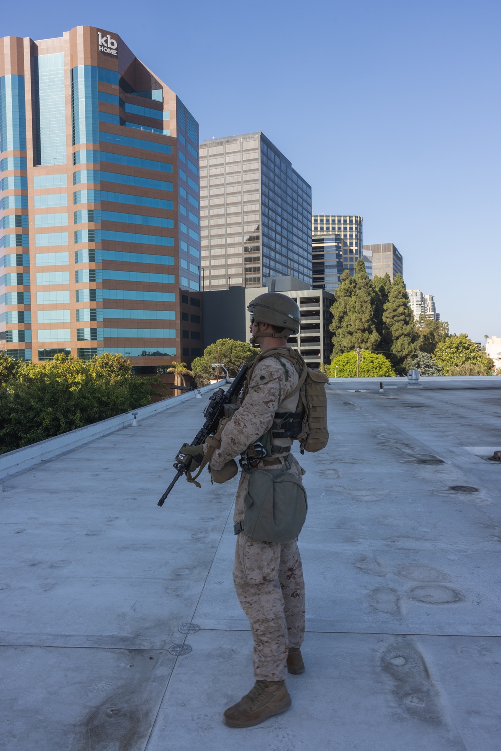 U.S. Marines, Department of Homeland Security police, FBI police guard federal building