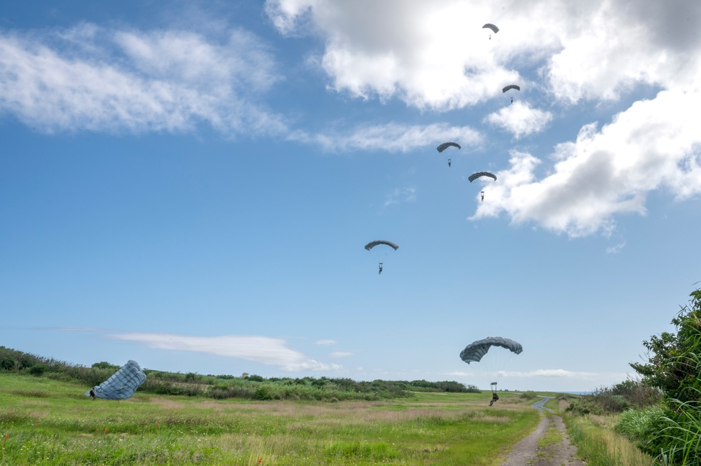 NSW Military Free Fall Exercise