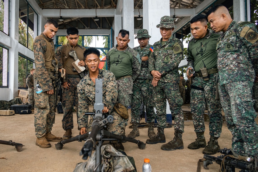KAMANDAG 9: MRF-D 25.3 and PMC participate in a SMEE