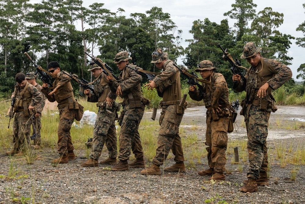 KAMANDAG 9: MRF-D 25.3 and PMC participate in a range SMEE