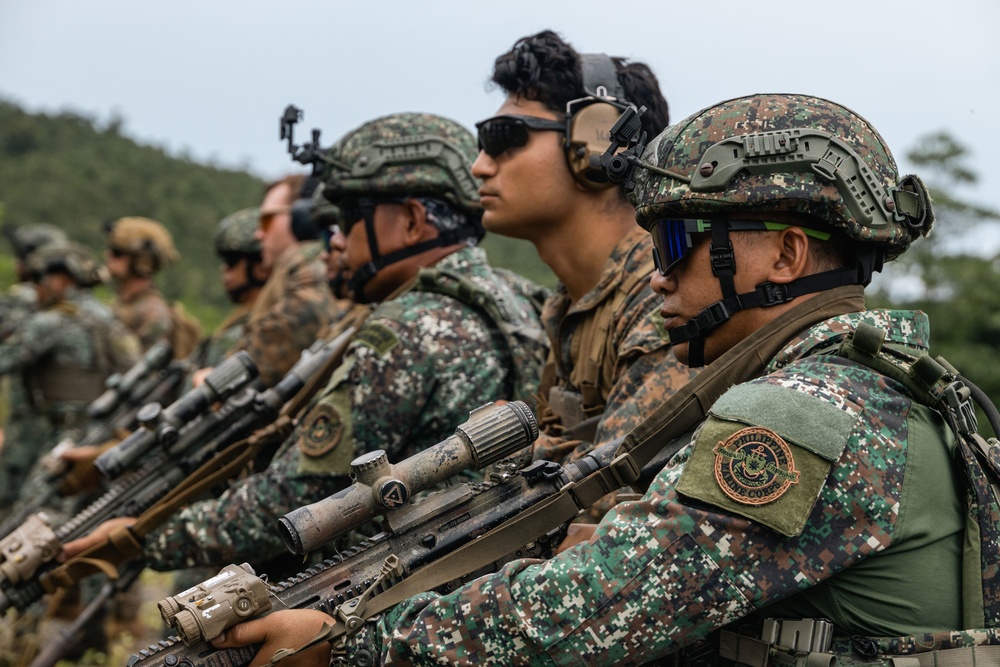 KAMANDAG 9: MRF-D 25.3 and PMC participate in a range SMEE