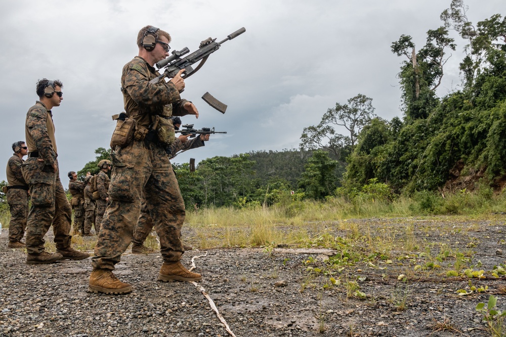 KAMANDAG 9: MRF-D 25.3 and PMC participate in a range SMEE