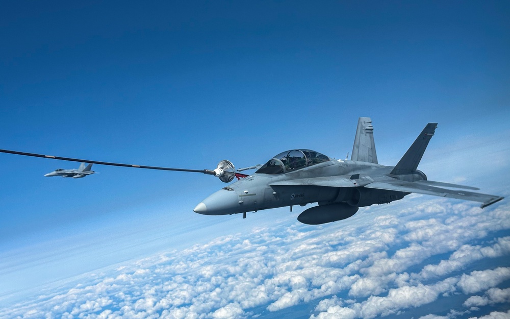 Atlantic Trident 25: 100th ARW refuels 48th FW F-35s, trains with Finnish Air Force F/A-18s
