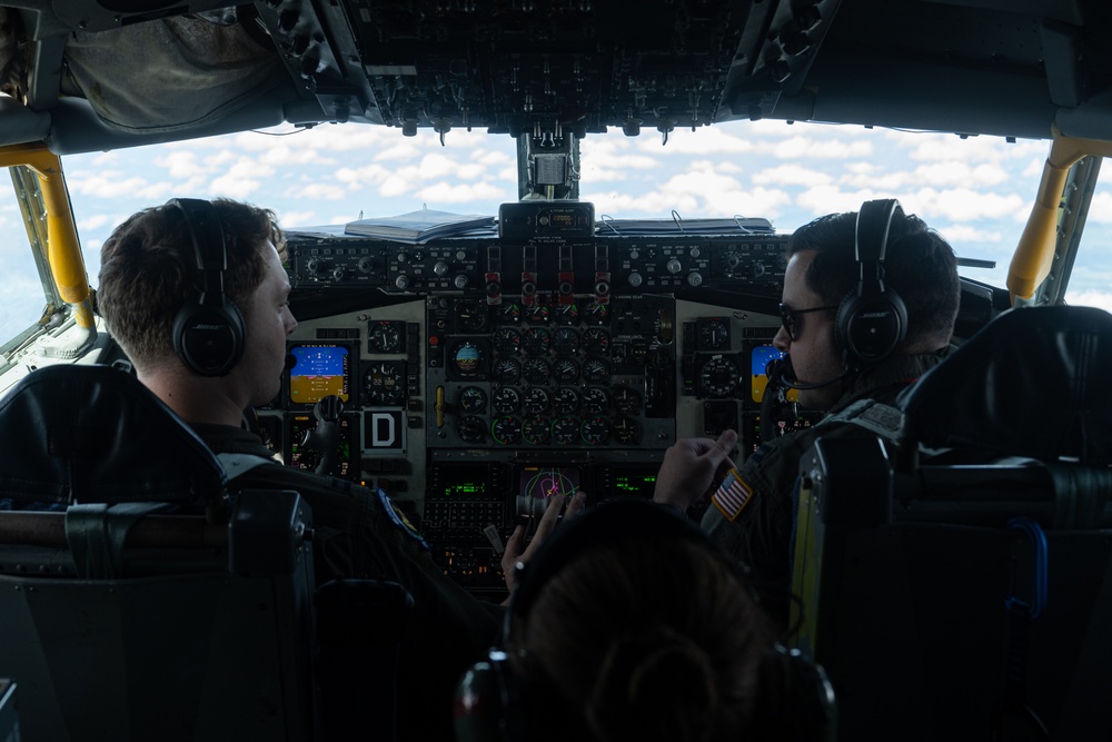 Atlantic Trident 25: 100th ARW refuels 48th FW F-35s, trains with Finnish Air Force F/A-18s