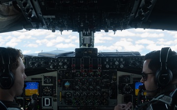Atlantic Trident 25: 100th ARW refuels 48th FW F-35s, trains with Finnish Air Force F/A-18s