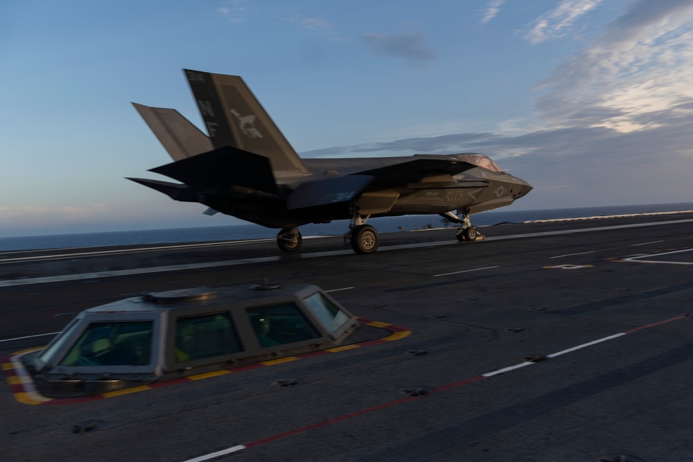 USS George Washington Conducts Flight Operations