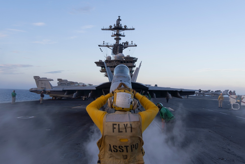 USS George Washington Conducts Flight Operations