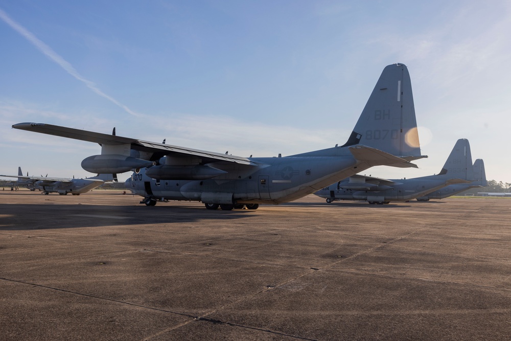 VMGR-252 conducts surge operations