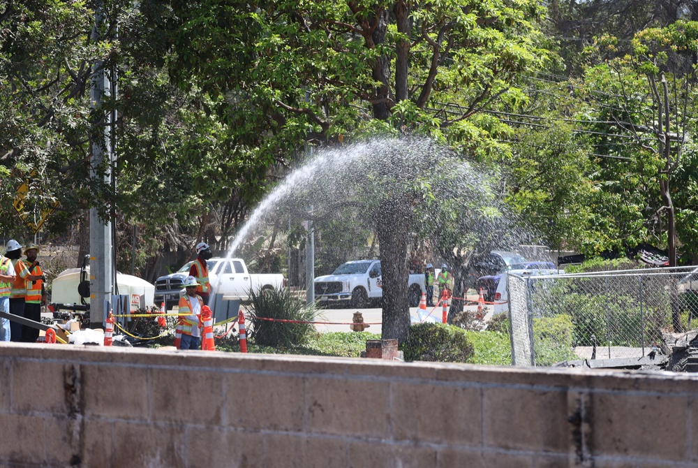 Debris removal in the Pacific Palisades
