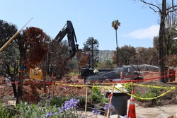 Debris removal in the Pacific Palisades [Image 4 of 6]