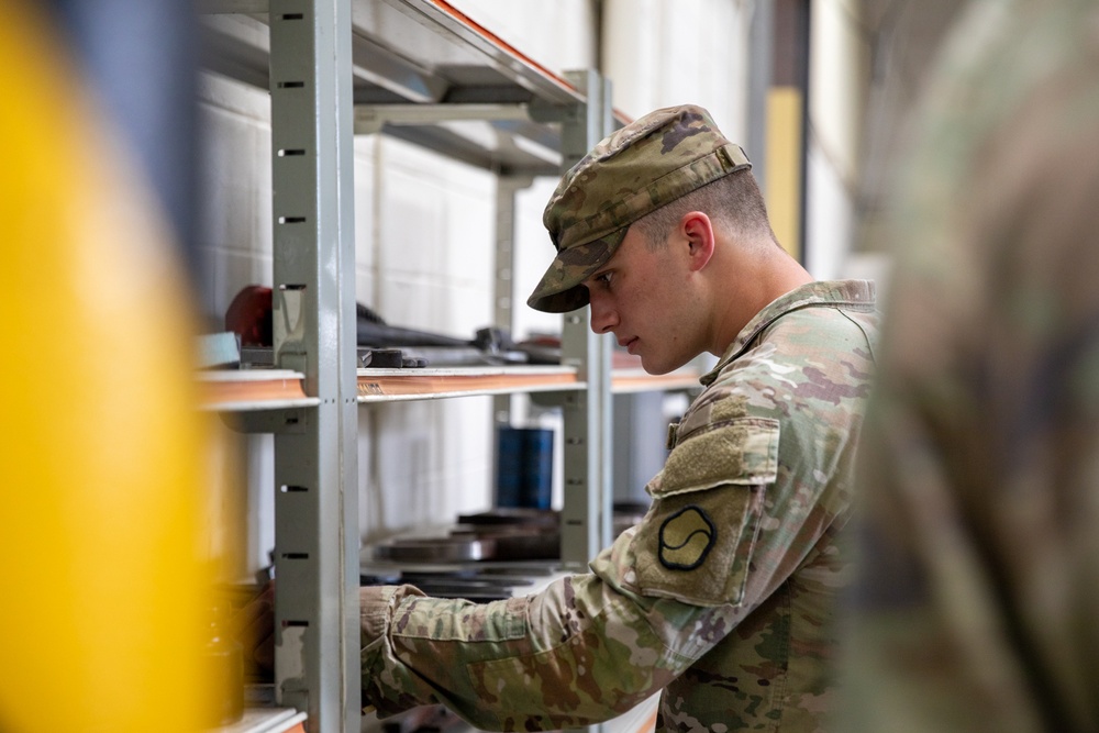 As part of CTLT, the cadets, along with their sponsors, toured MSC-K’s Heavy Equipment Division (HED), gaining valuable insights into the Directorate for Maintenance’s critical capabilities and resources on Jun. 17.