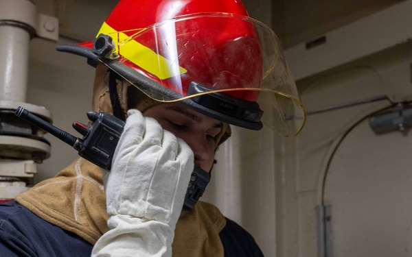 USS America (LHA 6) Conducts Damage Control Training