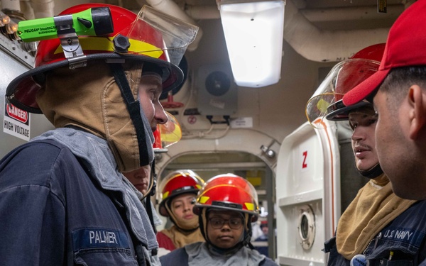 USS America (LHA 6) Conducts Damage Control Training