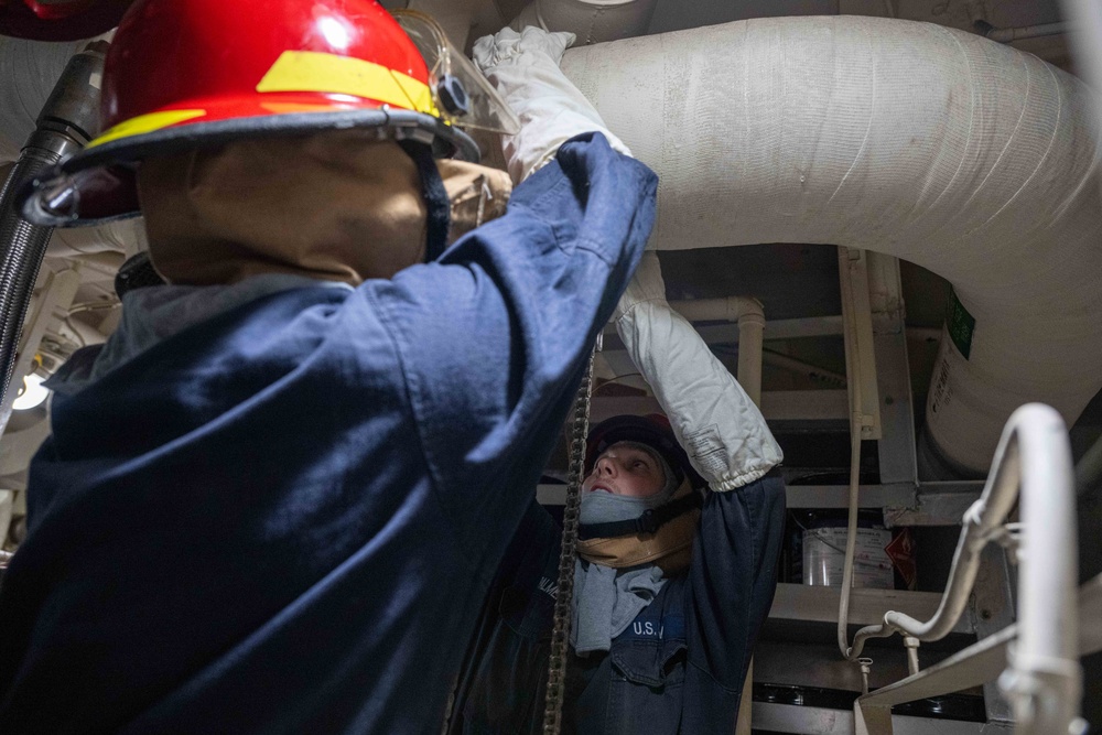 USS America (LHA 6) Conducts Damage Control Training
