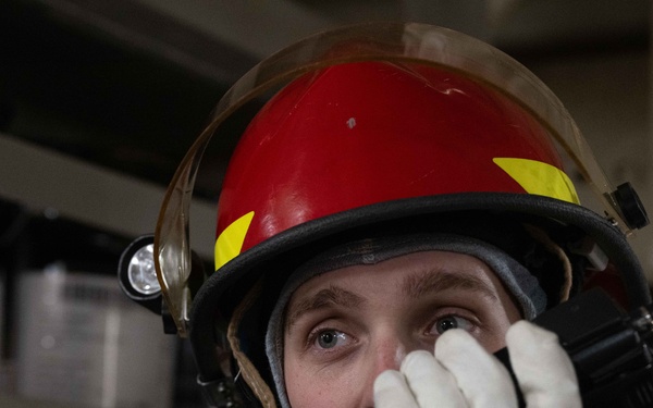 USS America (LHA 6) Conducts Damage Control Training