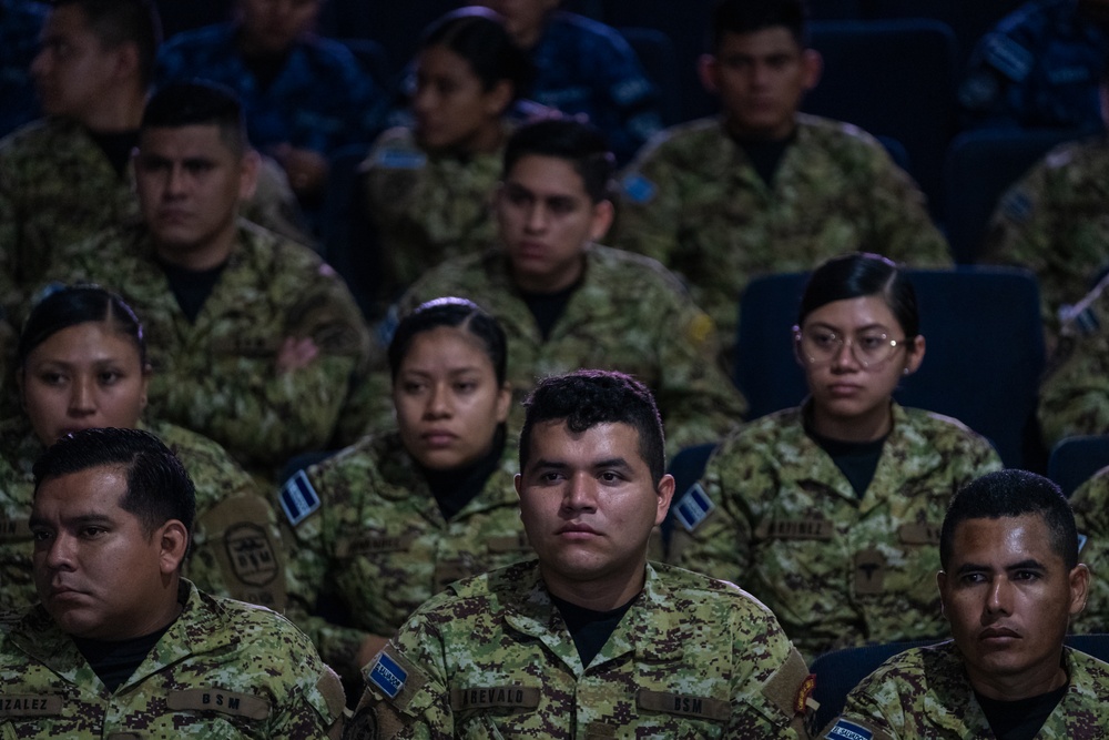 AMISTAD 2025: 944 ASTS conducts TCCC training in El Salvador