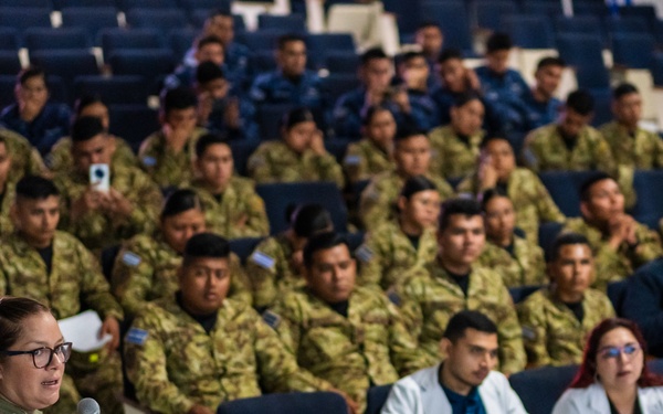 AMISTAD 2025: 944 ASTS conducts TCCC training in El Salvador