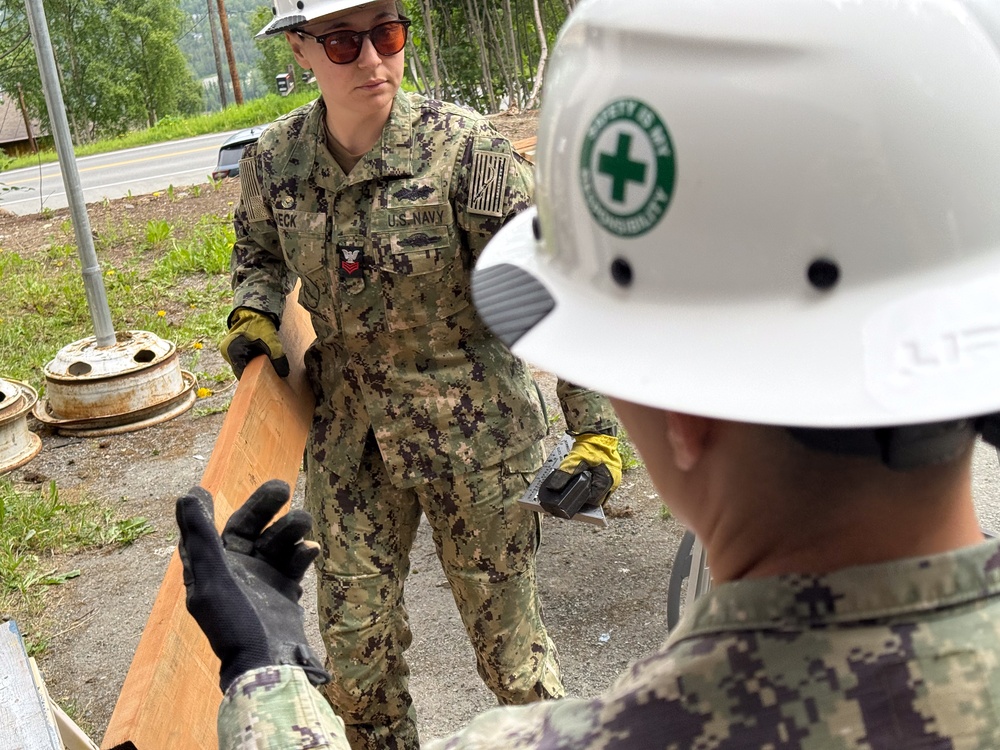 Navy Seabees Connect with Youth Through Mentorship and Service at ARCH Facility