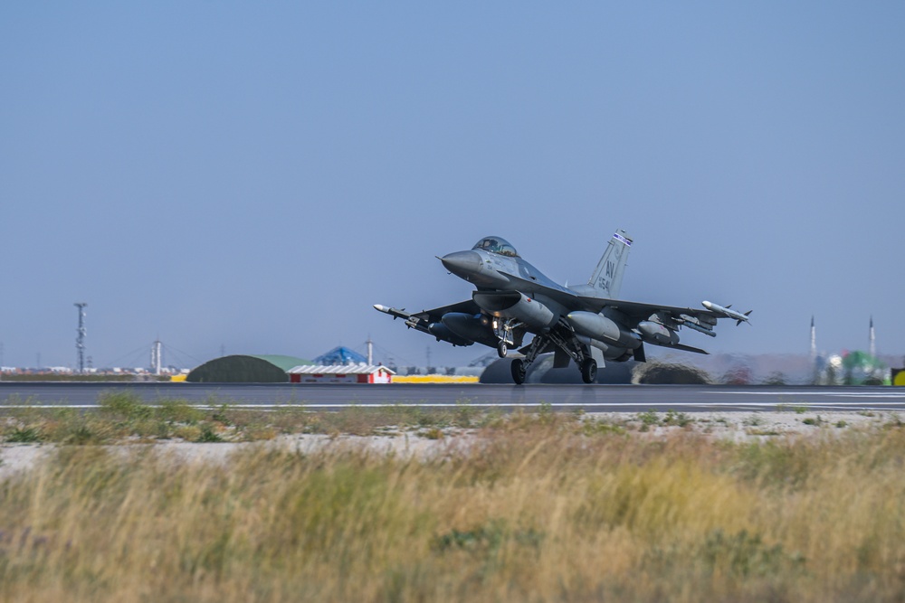 31 Fighter Wing arrives to Konya for Exercise Anatolian Eagle 25
