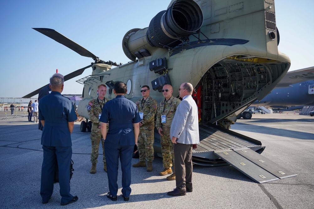 Filipino Air Force delegation Visits CH-47F Chinook helicopter at the Paris Airshow 2025