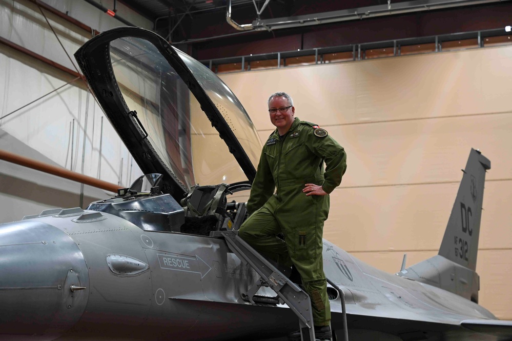 Royal Canadian Air Force visit D.C. Air National Guard